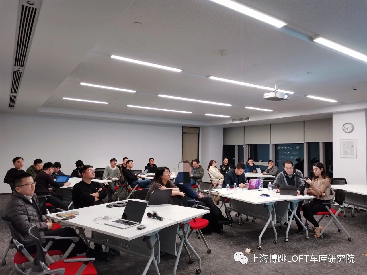 廊坊杭州LOFT车库专题会